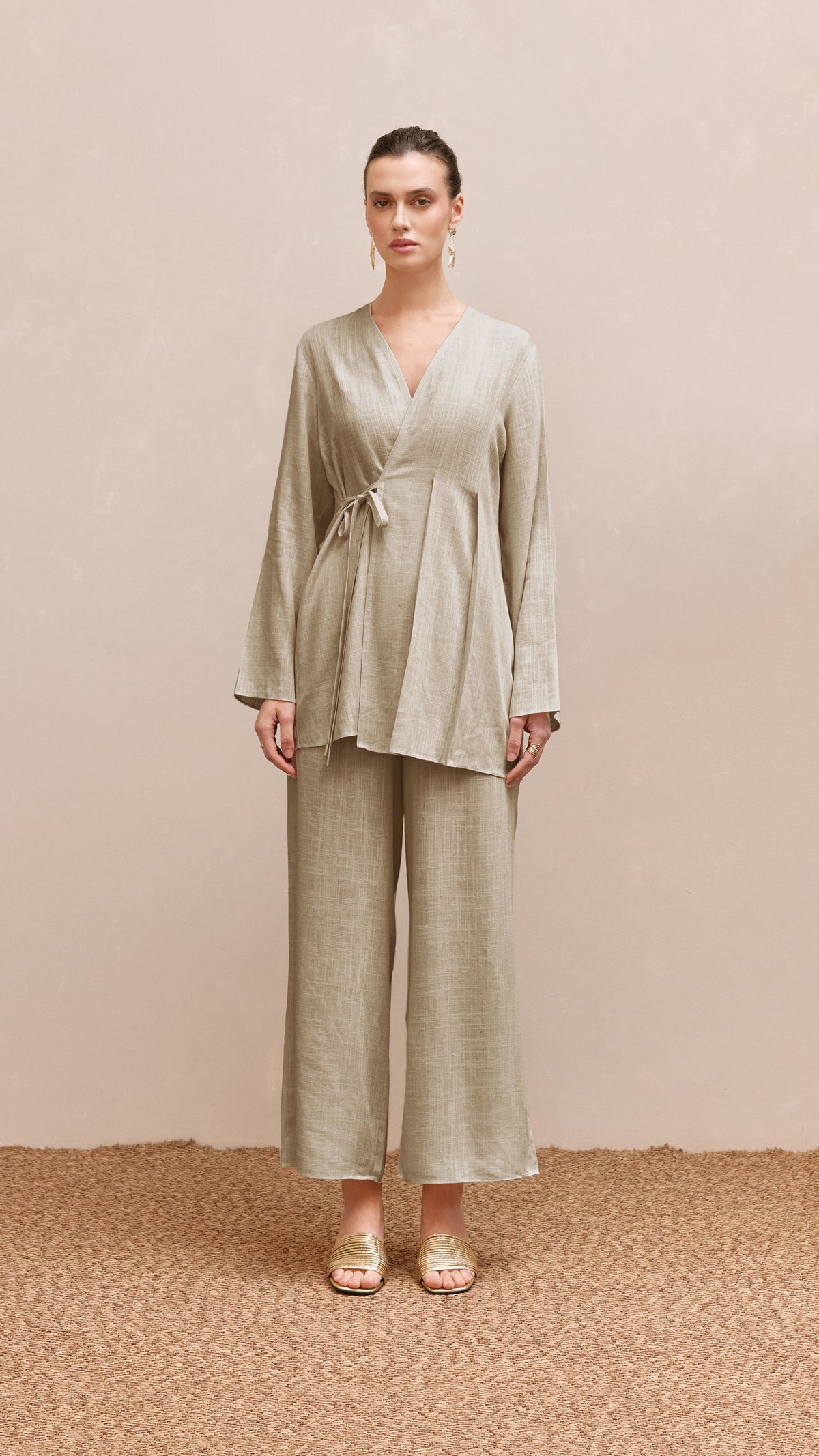 tyra woman linen set khaki