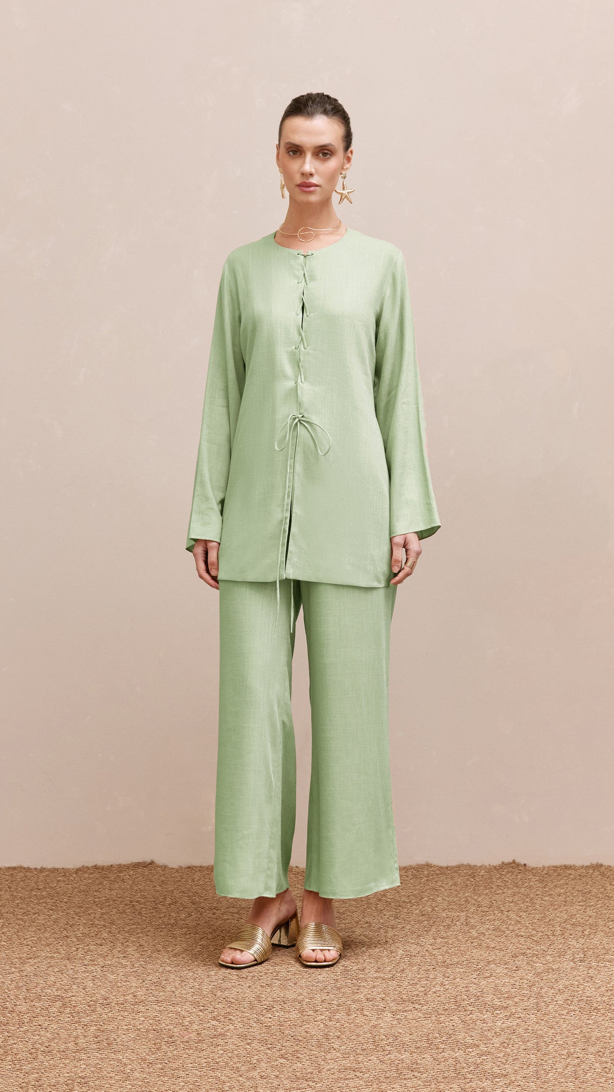 jolie woman linen set sage