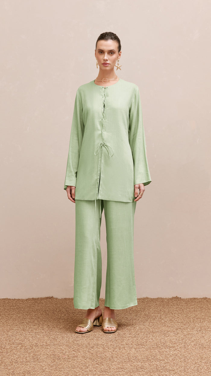 jolie woman linen set sage