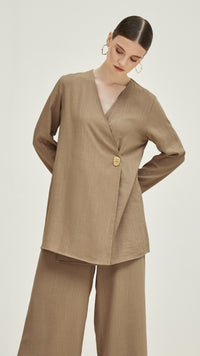 dorothy woman linen set brown 2