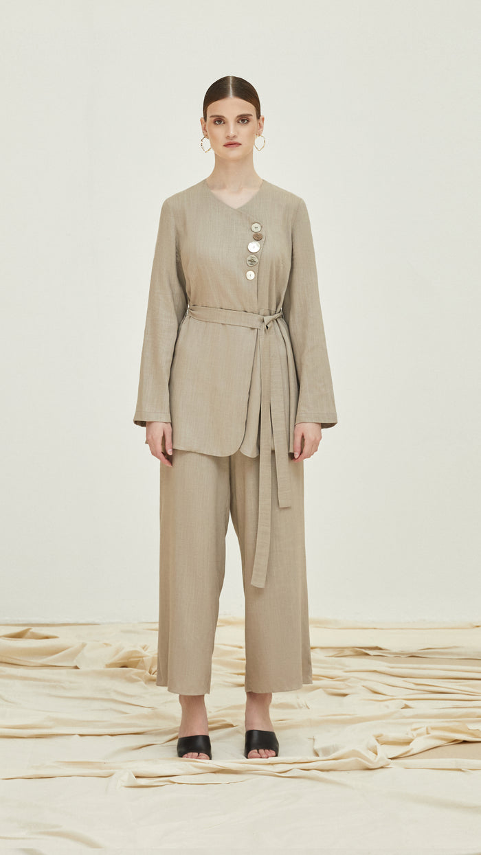 yvonne woman linen set grey