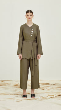 yvonne woman linen set olive brown
