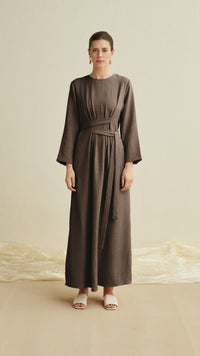 resa woman linen set dark brown