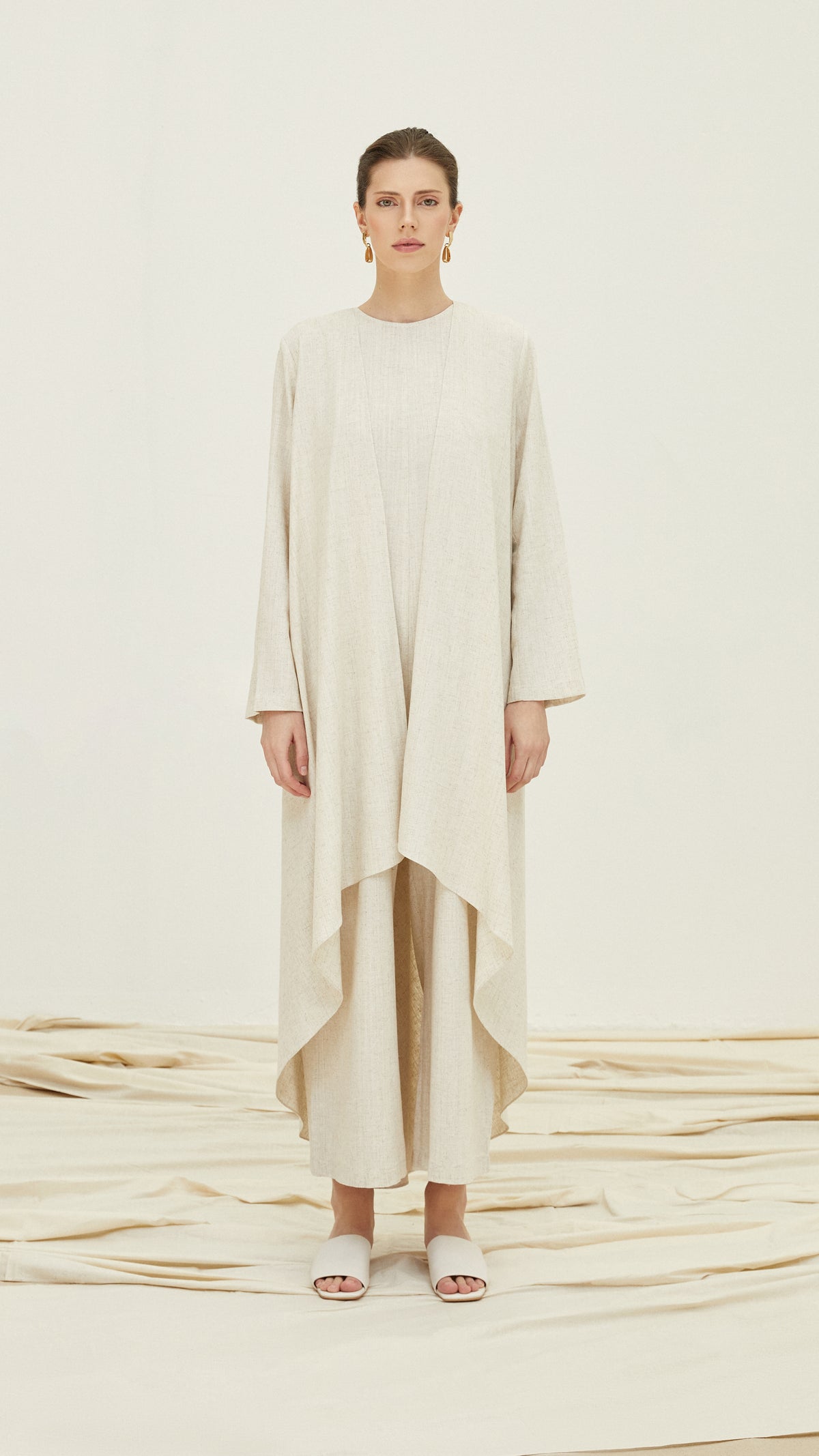 alice woman linen set oatmeal