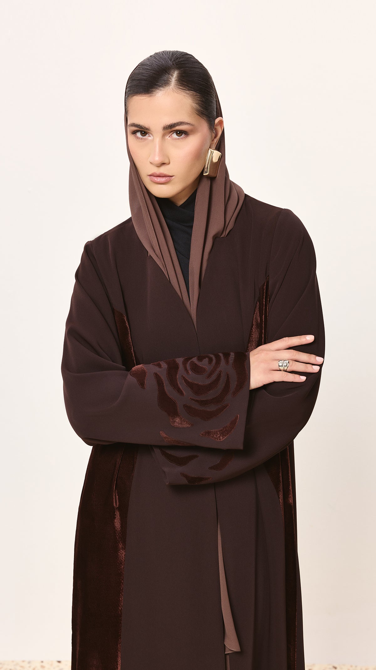 LYRA ABAYA