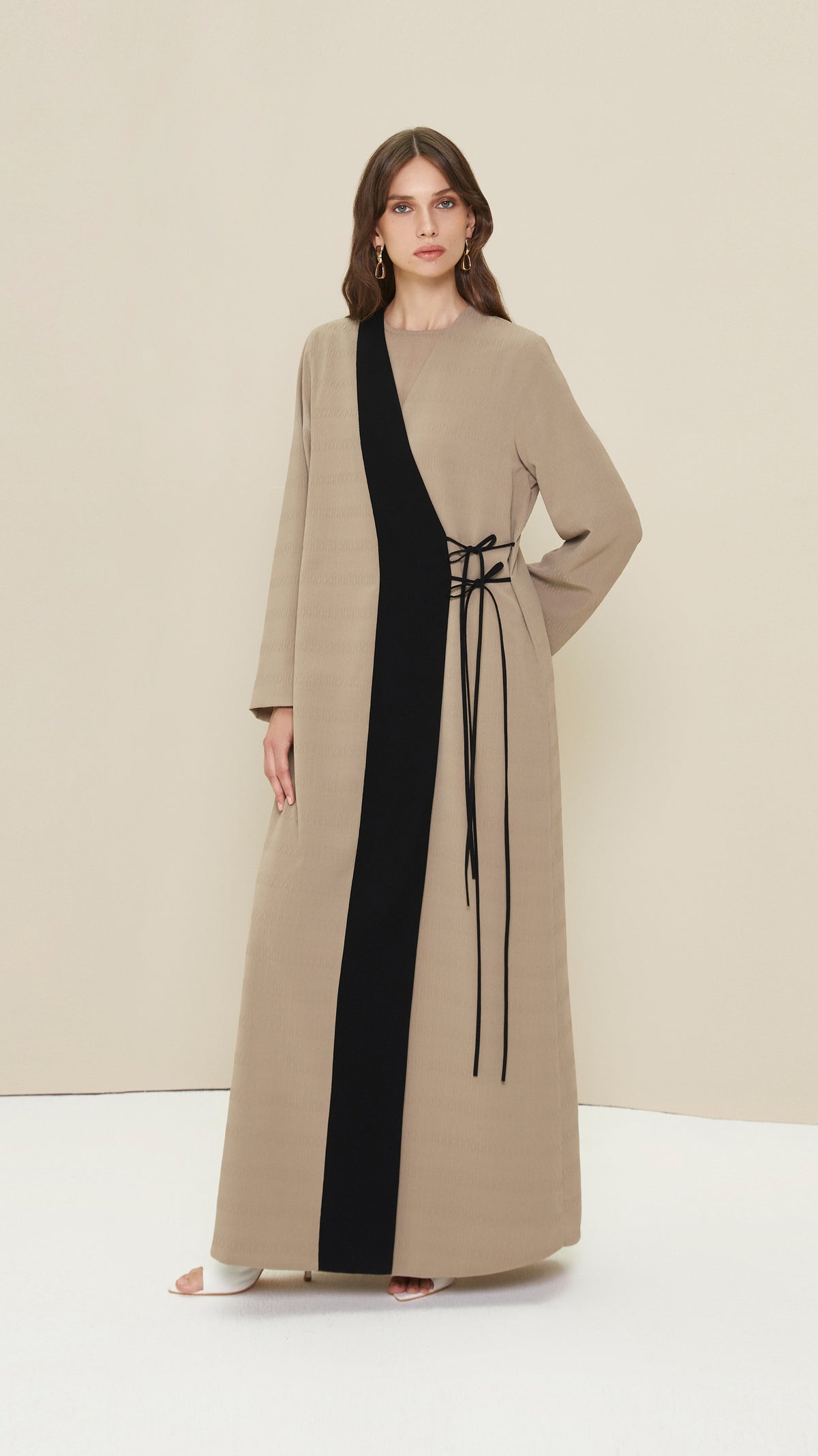 MONA ABAYA