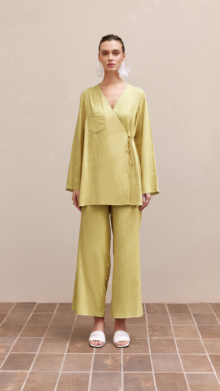 drea woman linen green