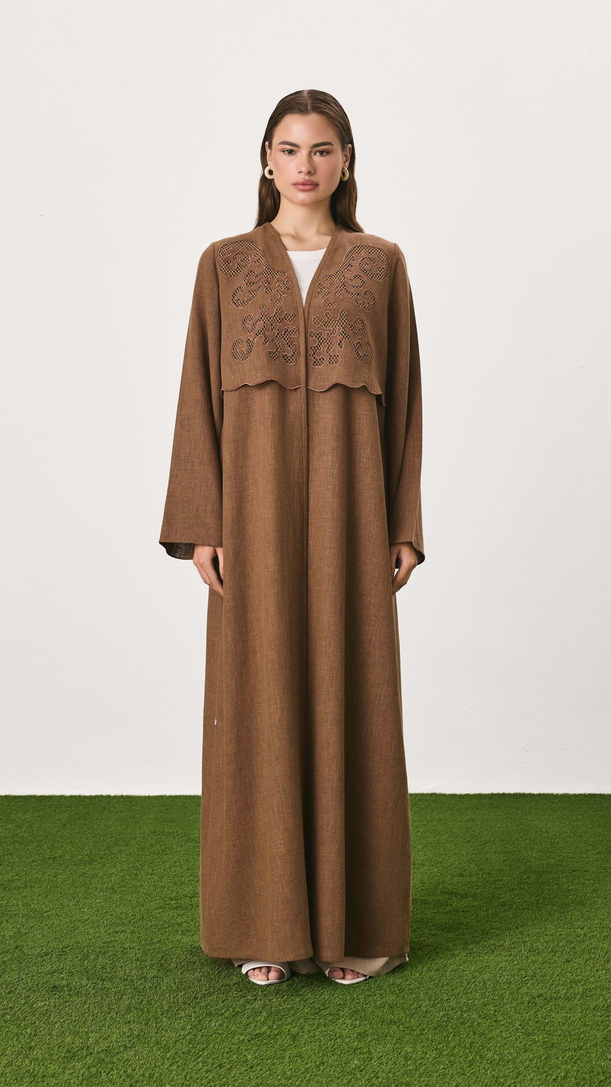 VIRA ABAYA